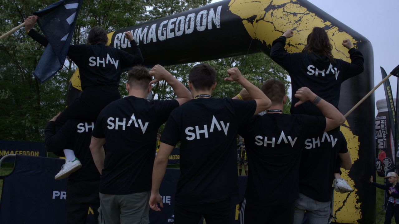 Zespół marki Shav na runmageddonie